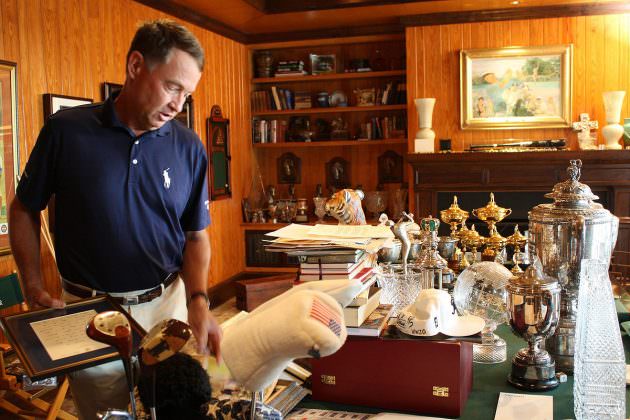 Davis Love with trophies